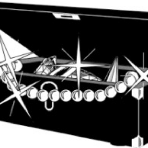 Meet your Jewel&Clothing Posher, Diana - Picture 2 of 8